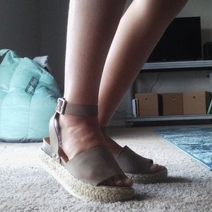 Fancy shoes,for the summer, comfortable